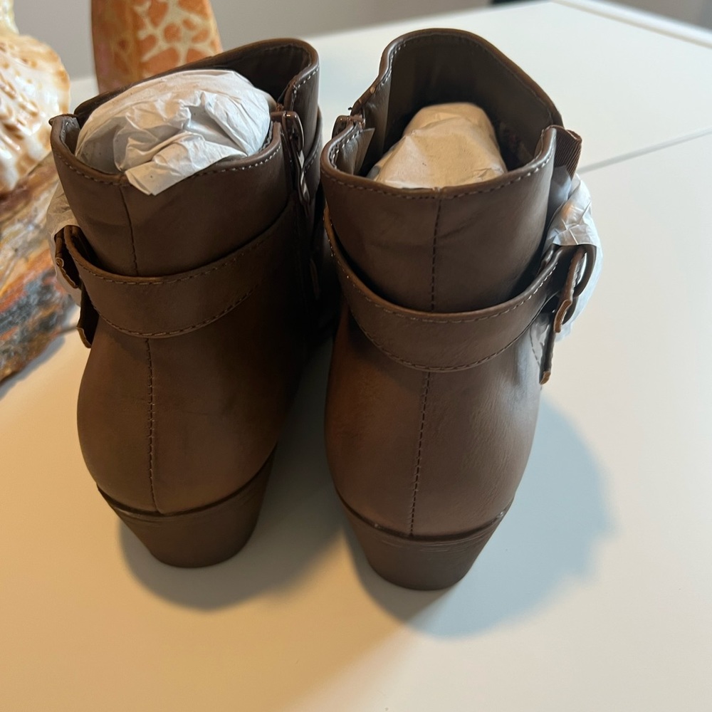 Boots  Elastic panel Double Buckle Strap Stacked - Picture 5 of 6